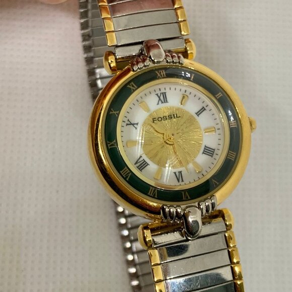 Women’s Vintage Fossil Gold two tone Watch 26mm Roman indices quartz running